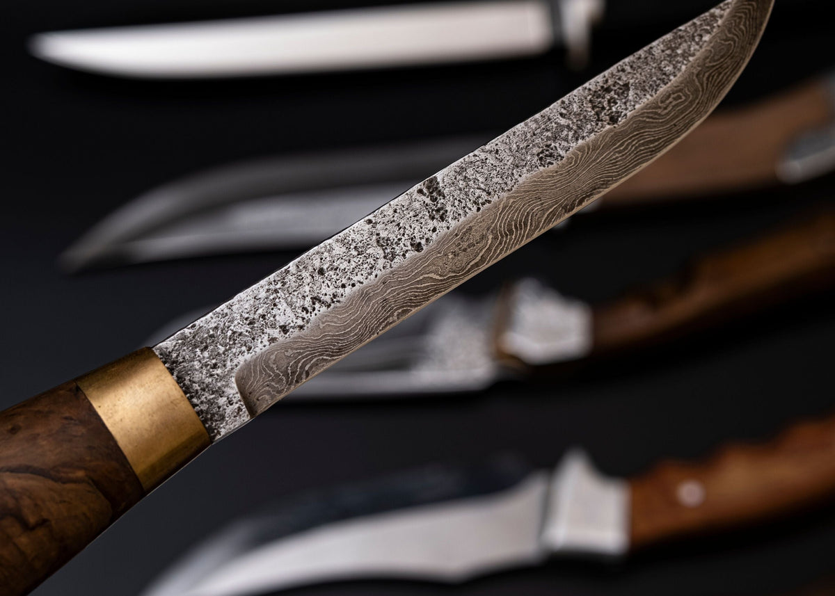 Damascus knives explained: beauty, layers and performance
